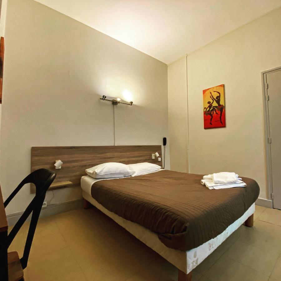 Hotel Le Midi Clermont-Cournon Exterior foto